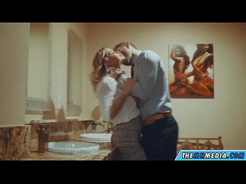 ❤️ Cando unha loura tetona seduce nun baño público ❤ Sexo de calidade na pornografía gl.dreamypassionjourney.ru ☑